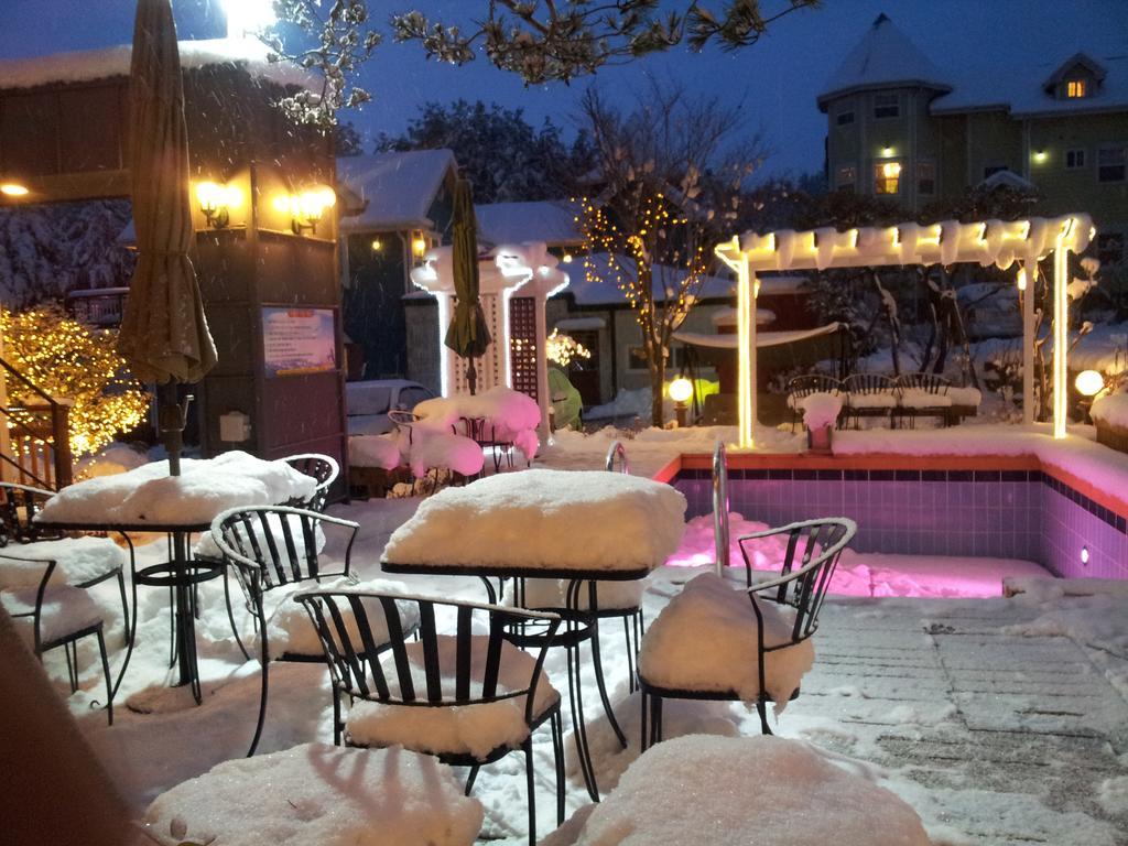 Gyeongju Tiamo Pension Εξωτερικό φωτογραφία